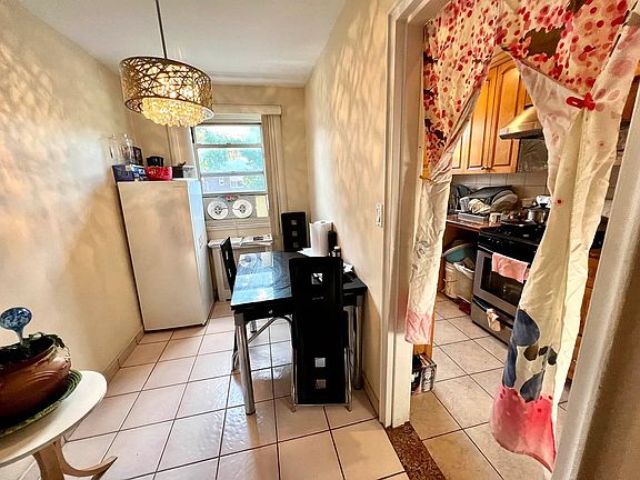 5th image of 220-23 73rd Ave #10-2