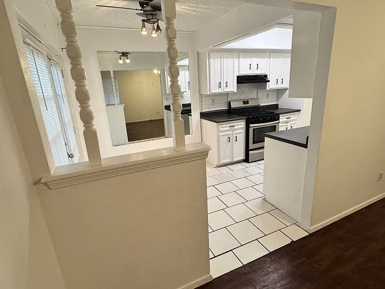 11616 Marsh McCall Way #C — Photo 7