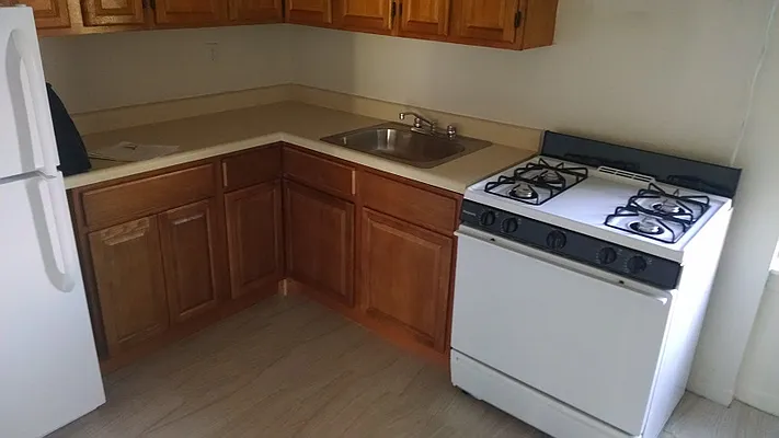 Rented by Raz Realty | media 24