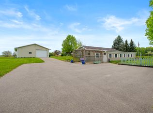 8412 Tasker Rd, Bellevue, MI 49021