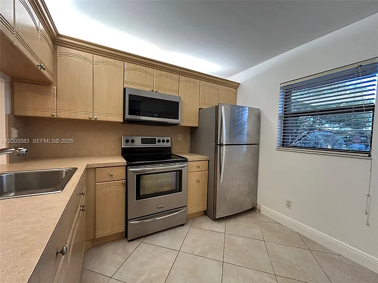 10613 NW 11th St #205 — Photo 5