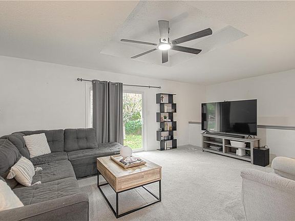 3rd image of 2601 SE 5th Street Ct