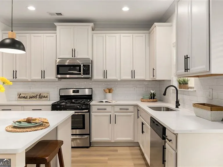 5115 Rialto Way — Photo 8