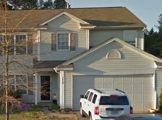 3920 Larkhaven Village Dr, Charlotte, NC 28215