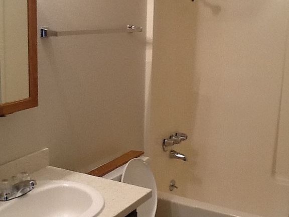 2nd image of 402 N G St APT 28