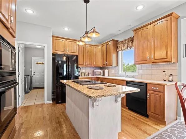 1708 Brookdale Dr, Atchison, KS 66002