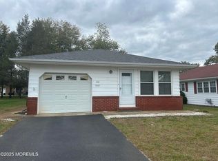 116 Guadeloupe Dr, Toms River, NJ 08757