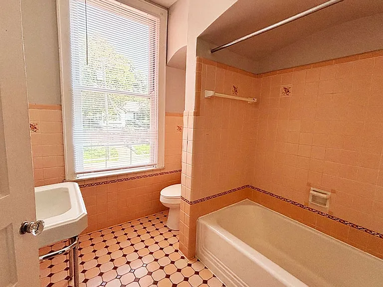 511 Lowell Ave — Photo 5