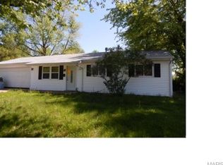 207 Allen Dr, O'Fallon, MO