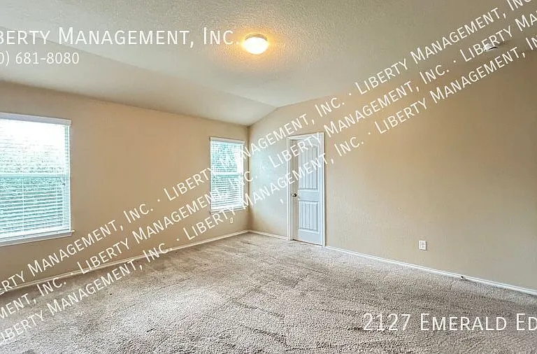 2127 Emerald Edge — Photo 24