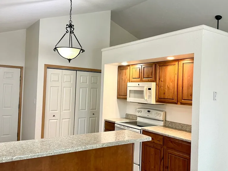 3812 Spyglass Cir #3812 — Photo 3