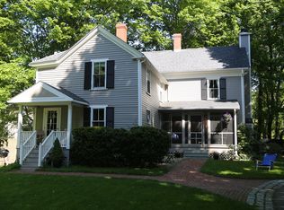 4 Crane Pl, Medfield, MA 02052