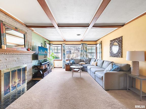 5th image of 209 W Northland Ave