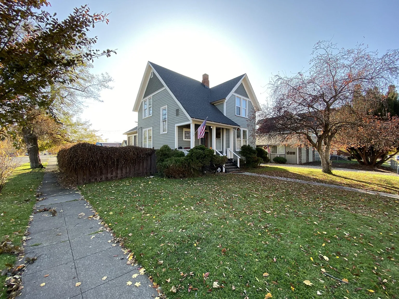 4 bed, 1800 sqft, $2,395 — Photo 2