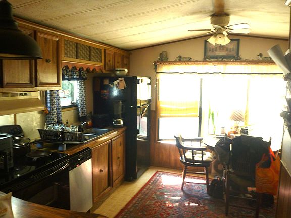 3rd image of 49 Circle Drive