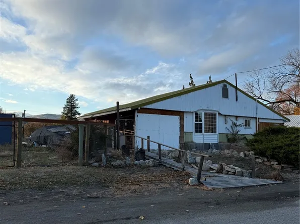 316 Columbia Street, Omak, WA 98841