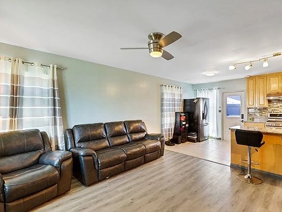 2nd image of 15117 Arlee Ave