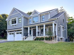 32 Randolph St, Park Ridge, NJ 07656