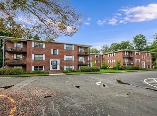 90 Neponset St APT 807, Canton, MA 02021