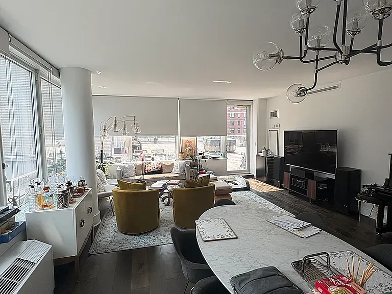 80 Riverside Blvd #8P — Photo 2