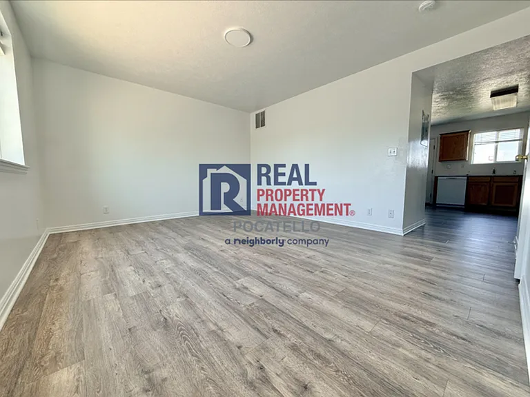 4347 Jordyn St #D — Photo 8