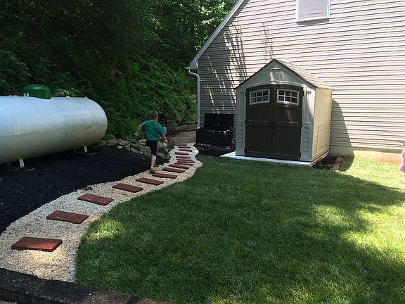 7x7 shed; 500-gal propane