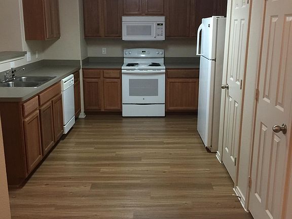 2nd image of 408 Wells Ct Unit D