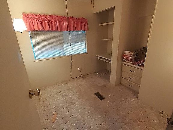 4th image of 21 Royal Palm Cir