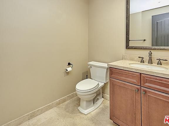 5th image of 155 N Hamilton Dr