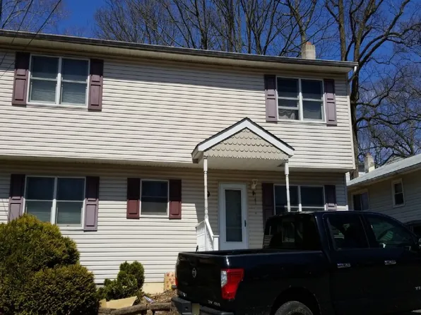 9 Phillip Rd, Stanhope, NJ 07874