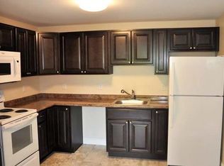 65 Log St APT 3F, Manchester, NH 03102