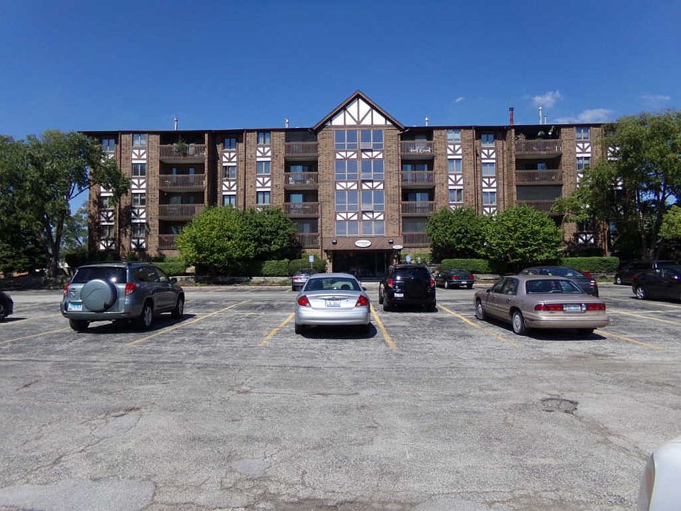 1st image of 10420 Circle Dr APT 17B