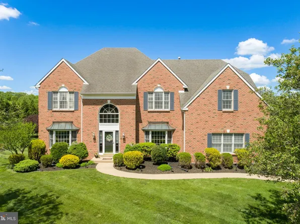 104 Usher Ln, North Wales, PA 19454