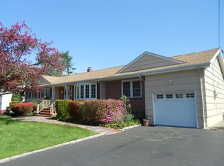 41 Mae Belle Dr, Clark, NJ 07066