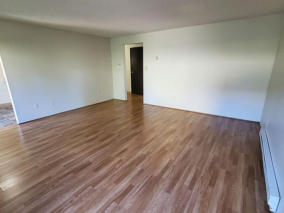 2nd image of 322 9th Ave SE APT 9