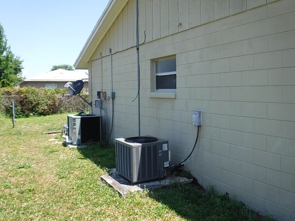 4th image of 601 Caribou Ct