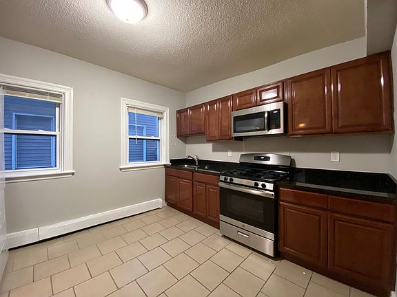 2nd image of 857 Whalley Ave #1