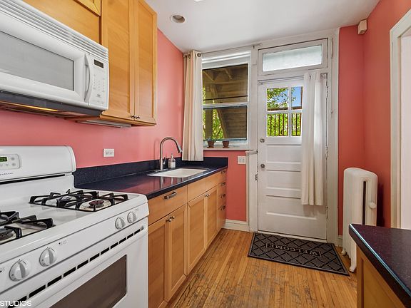 5th image of 6449 N Bell Ave #2