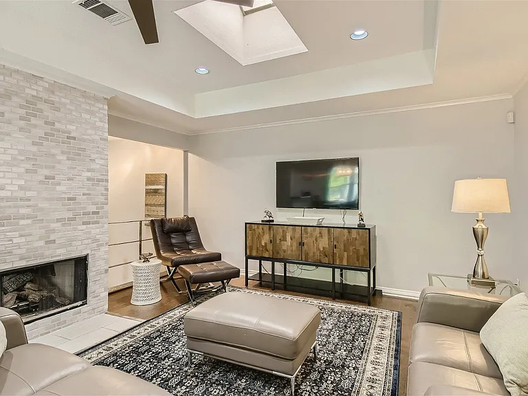 4129 Holland Ave — Photo 1