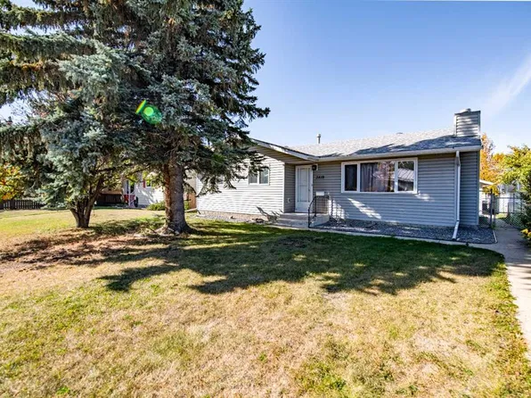 3419 E 50th Ave, Innisfail, AB T4G 1H4