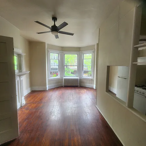 4716 Cedar Ave #2F Photo 1