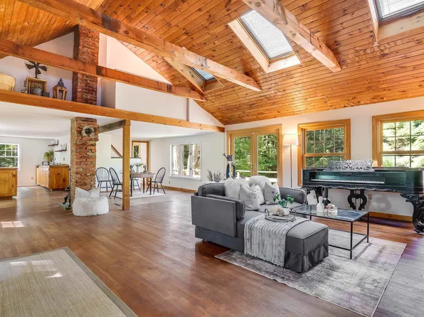 375 Candia Road, Chester, NH 03036