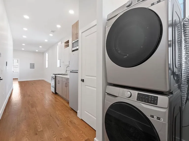 282 Baldwin Ave #2R — Photo 6