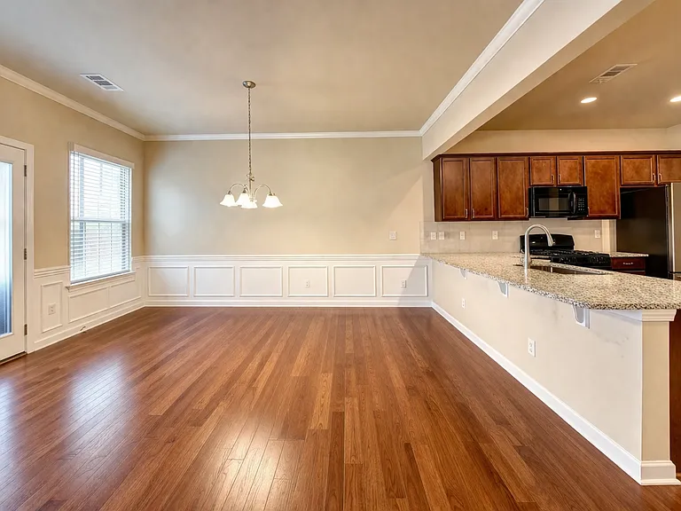 7033 Kingswood Run Dr — Photo 5