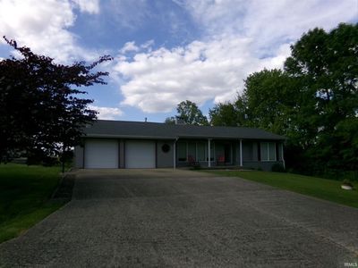226 E 2nd St, Oakland City, IN, 47660
