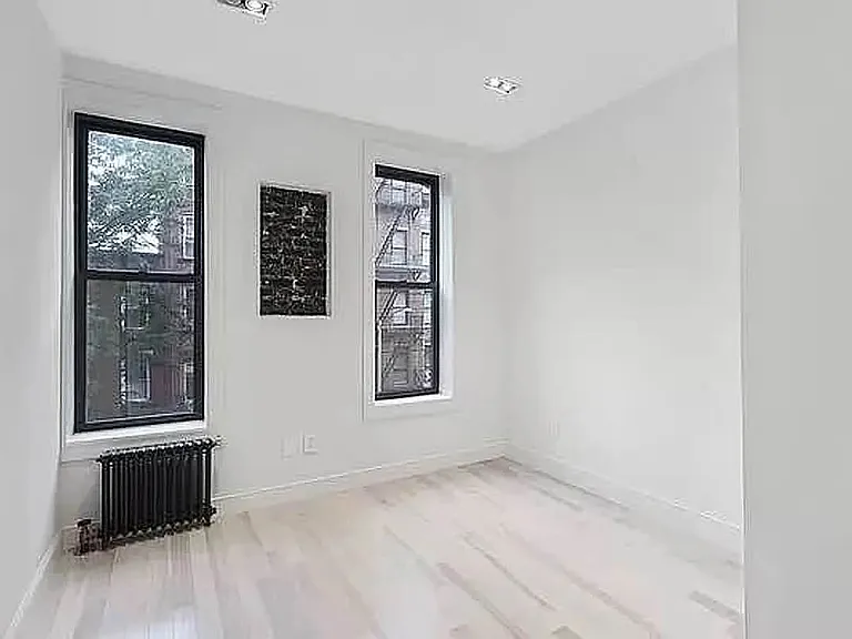 195 E 2nd St #6 — Photo 3