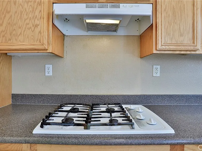 1765 Yvonne Ct — Photo 18