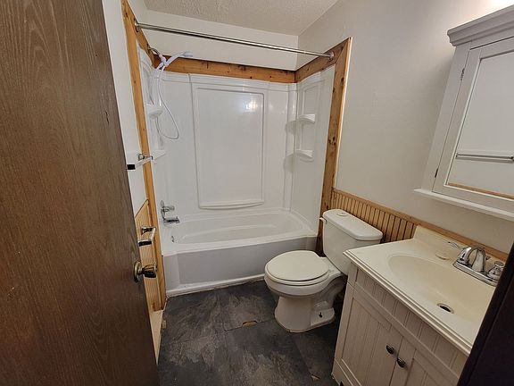 5th image of 1304 W McCarty St #106