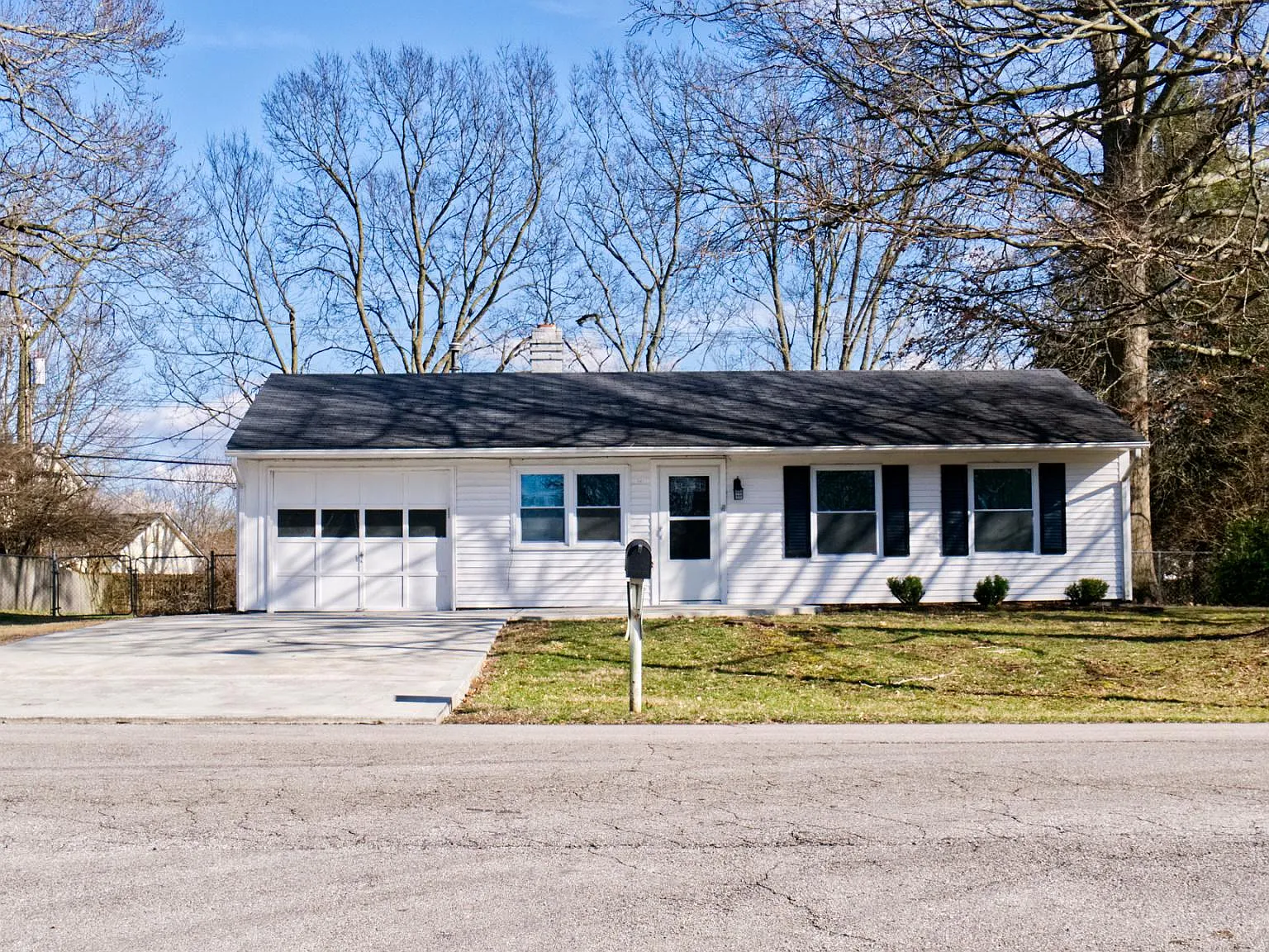 3 bed, 1362 sqft, $1,700 — Photo 1