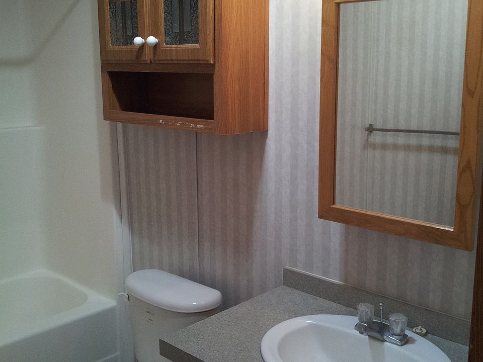 1st image of 484 Morris Ln